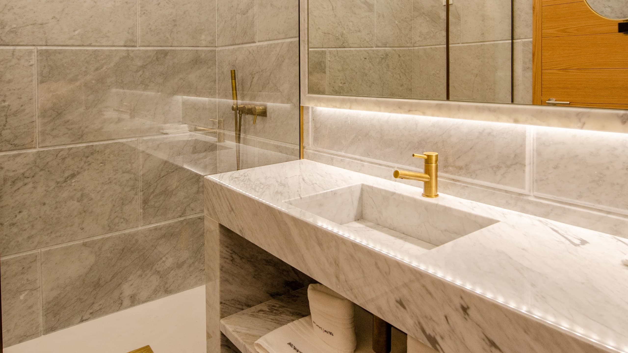 Historical Building Mansard Room - Image 2