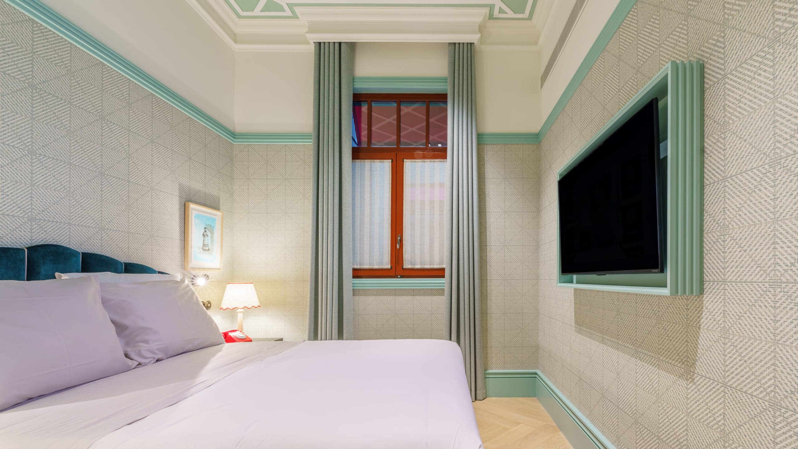 Cozy Double Room - Image 4