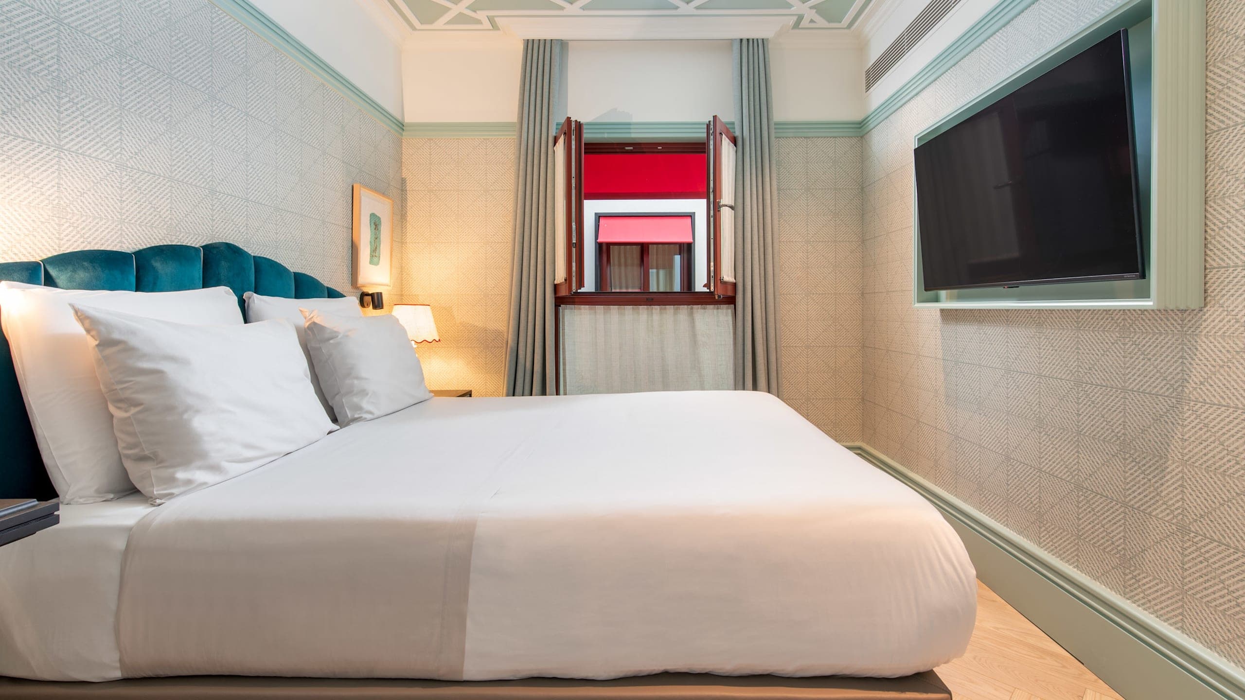 Cozy Double Room - Image 5