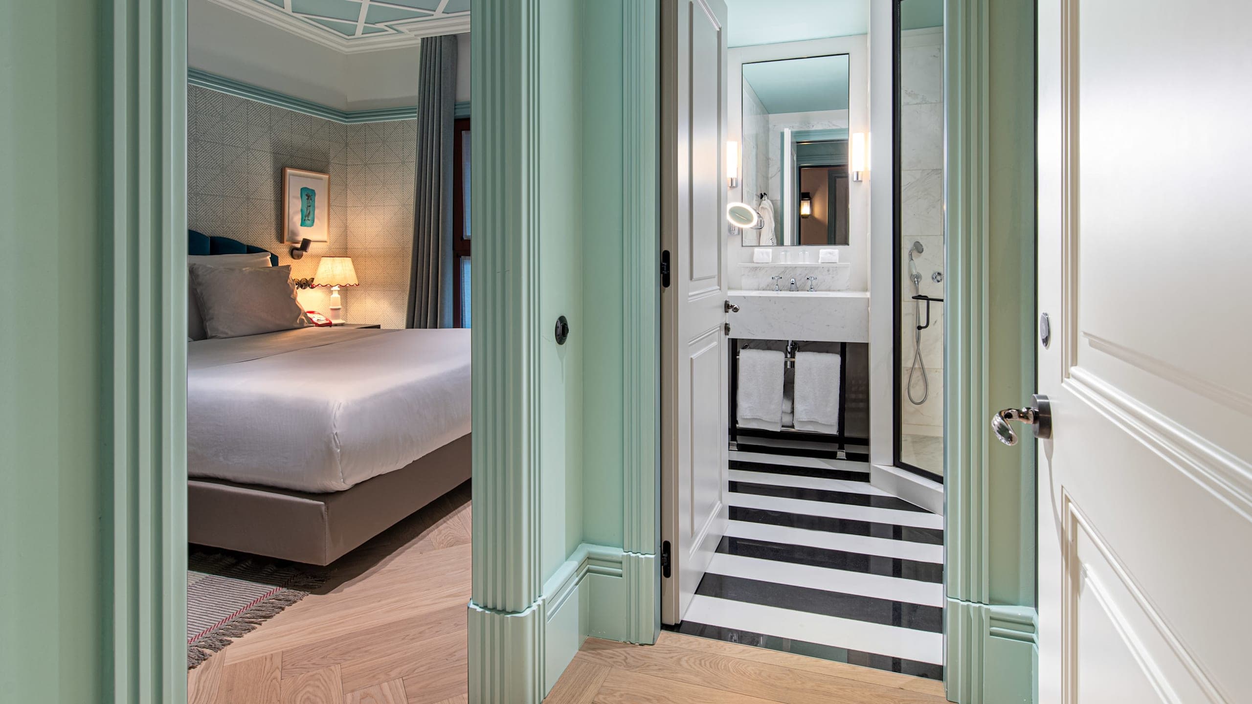 Cozy Double Room - Image 3