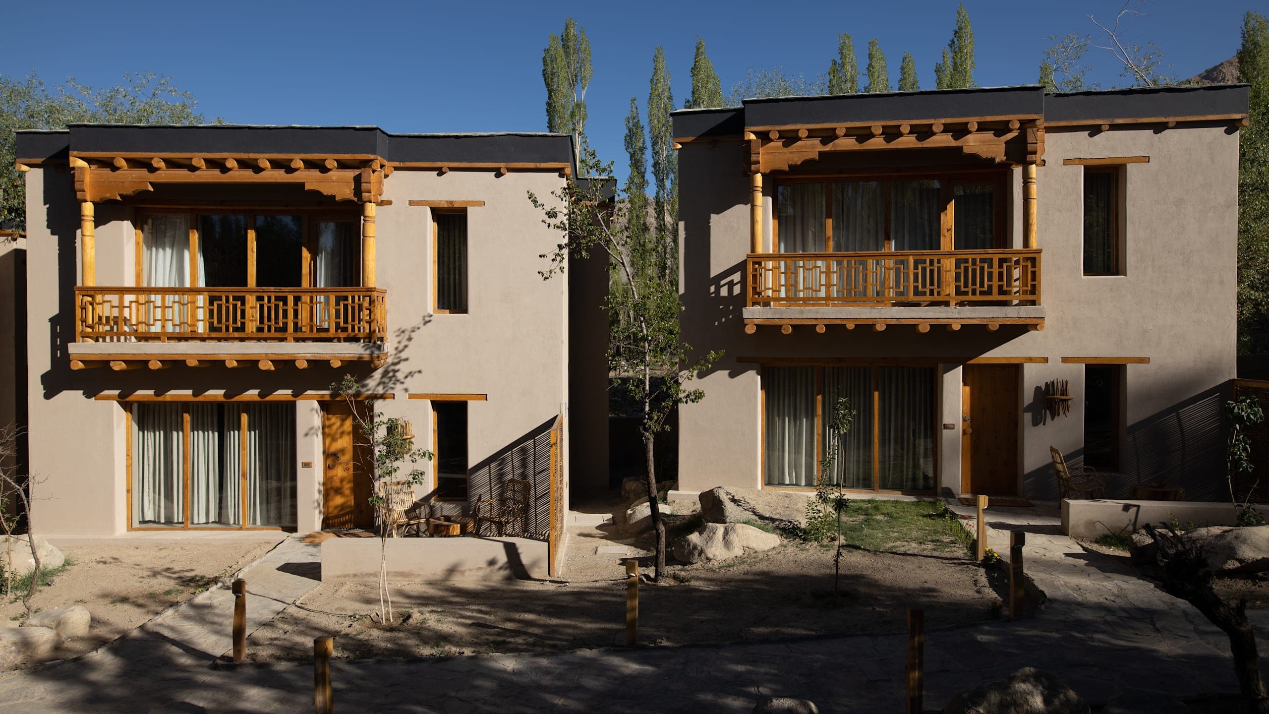 Luxury Duplex Villa with King Bed - Image 5