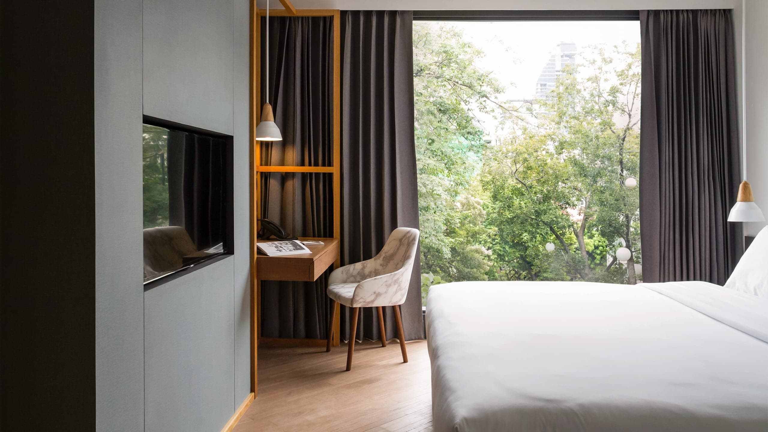 Deluxe Room - Image 3