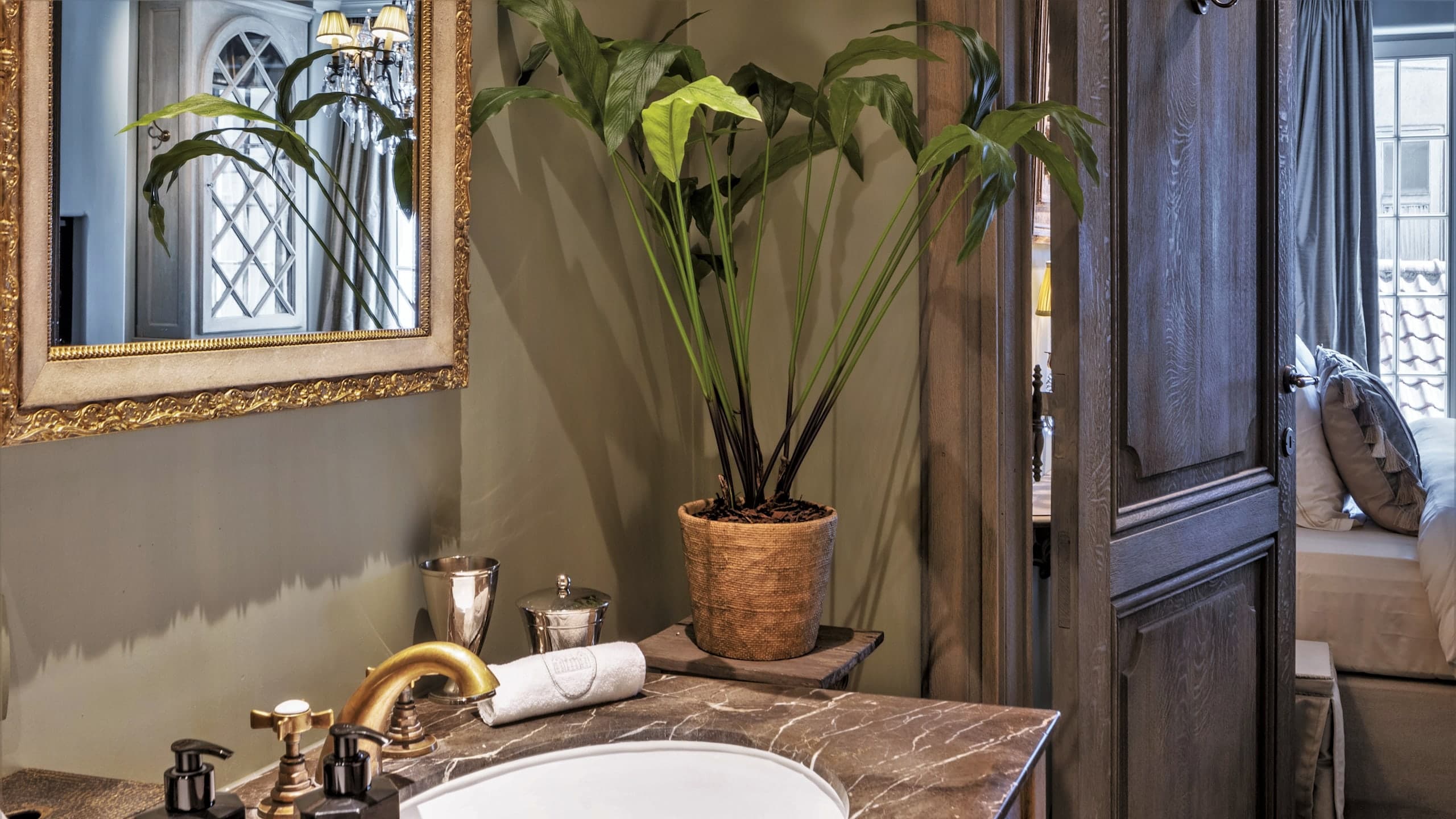 Classical Suite - Image 6