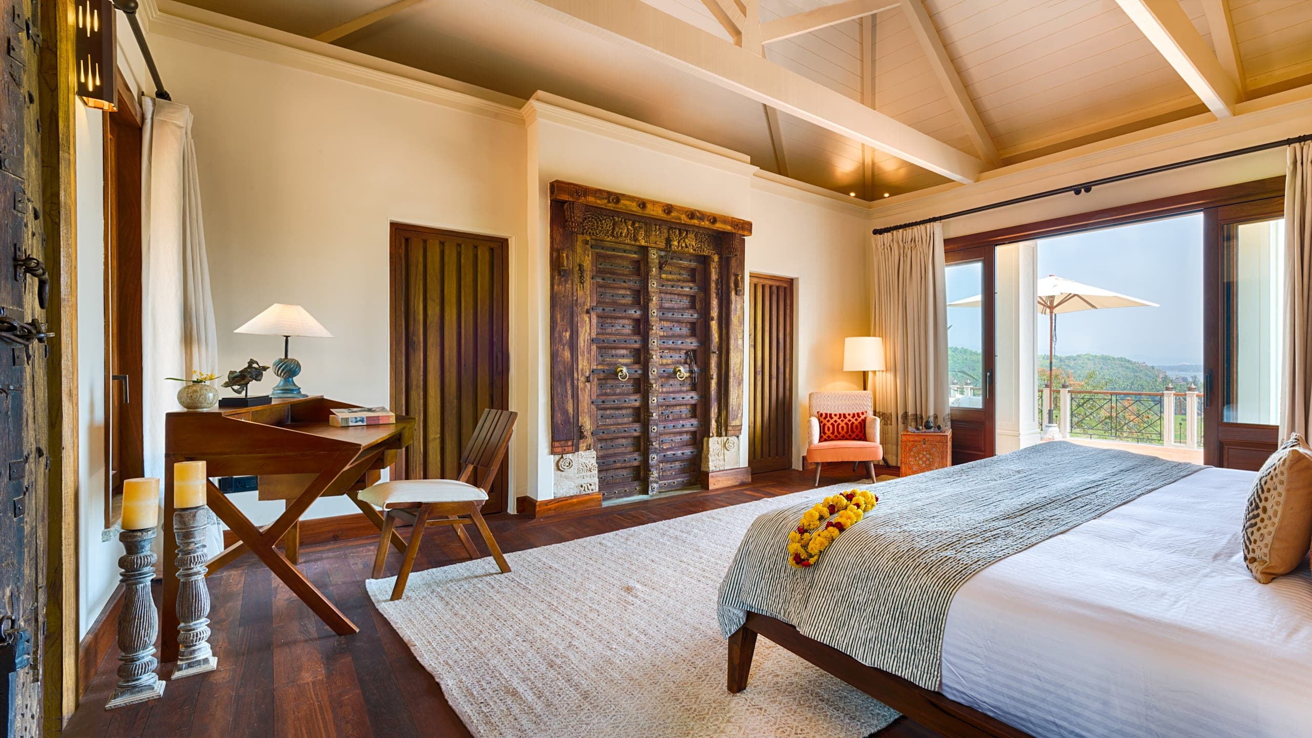 Junior Suite with Ocean View - Image 3