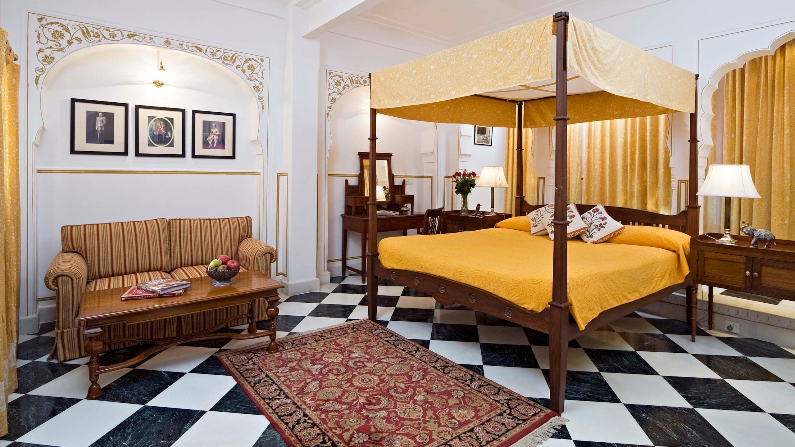 Deluxe Room - Image 3