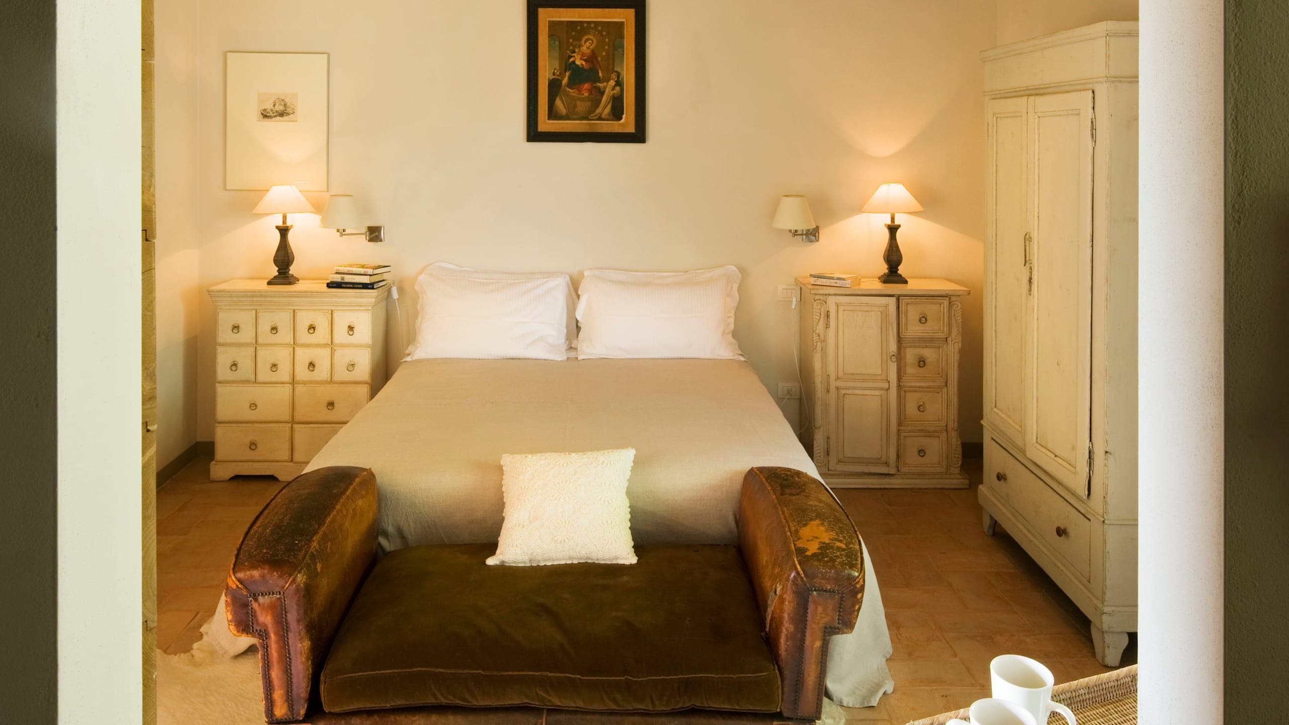 Courtyard Club Suite - Image 1