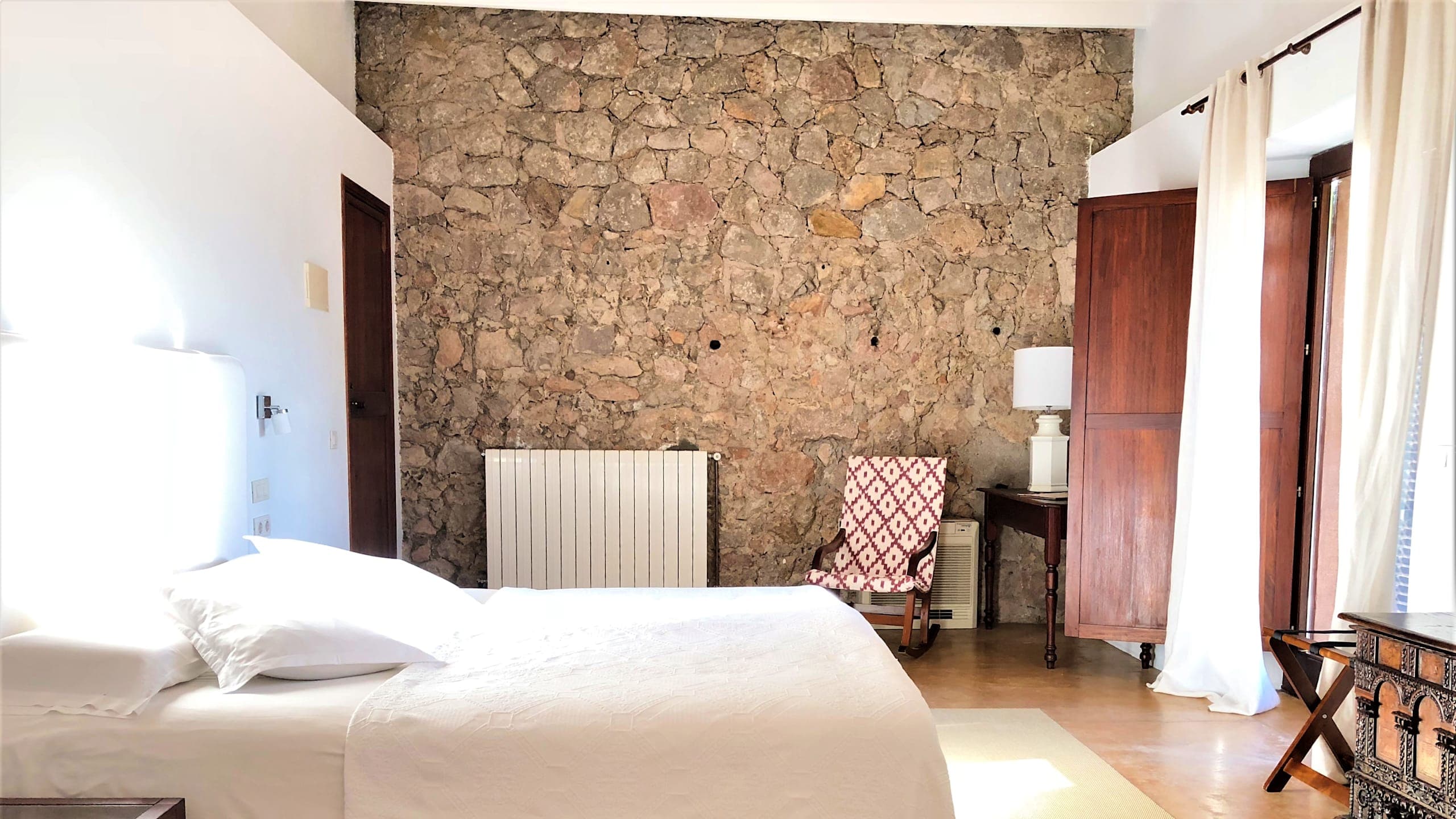 Superior Double Room - Image 3