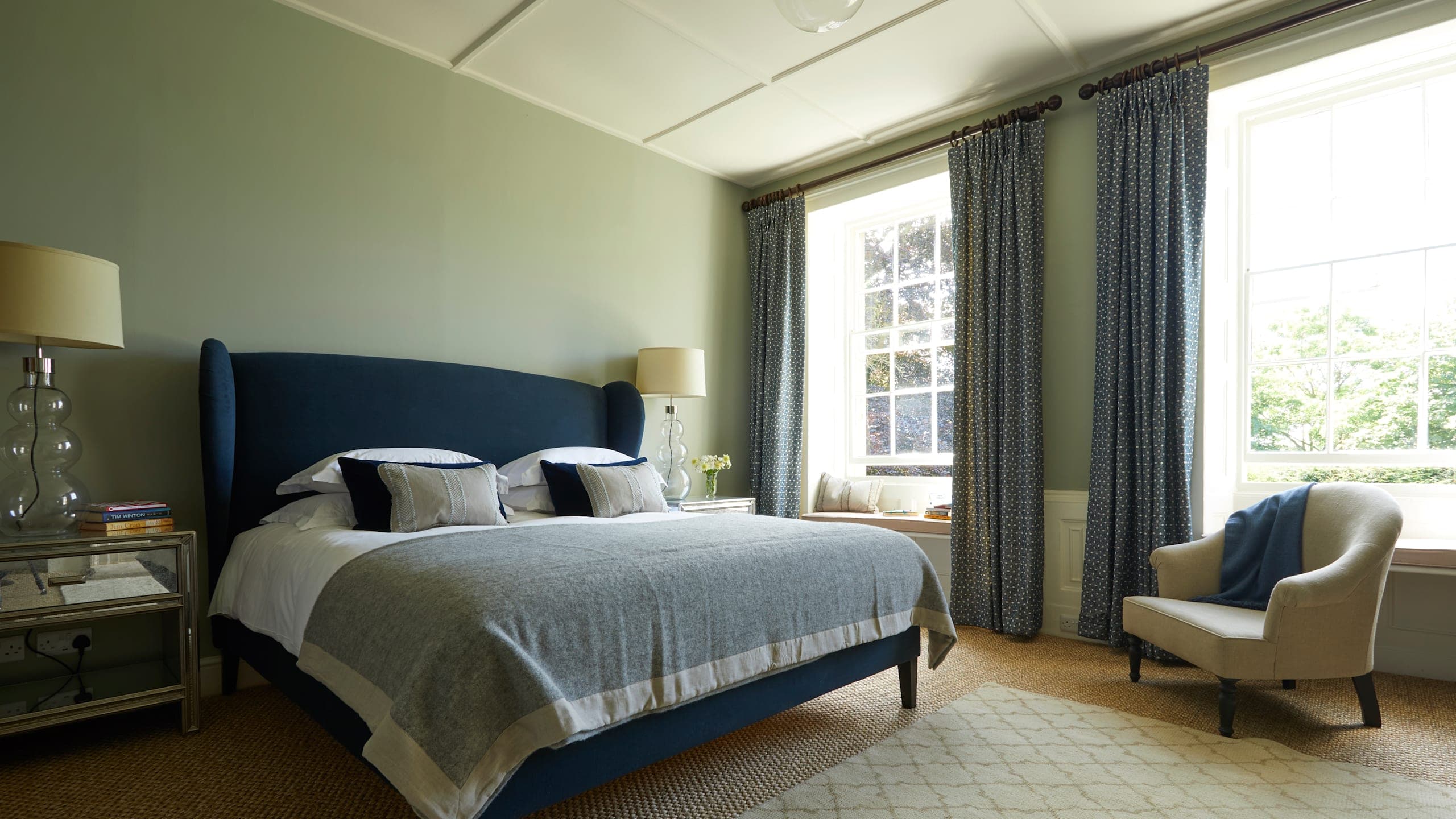 Medium Rooms - Image 1