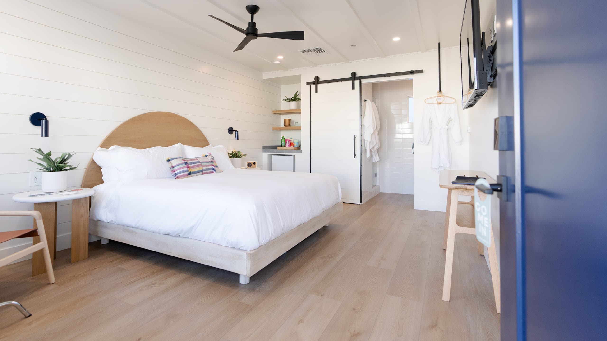 Standard King - Image 1