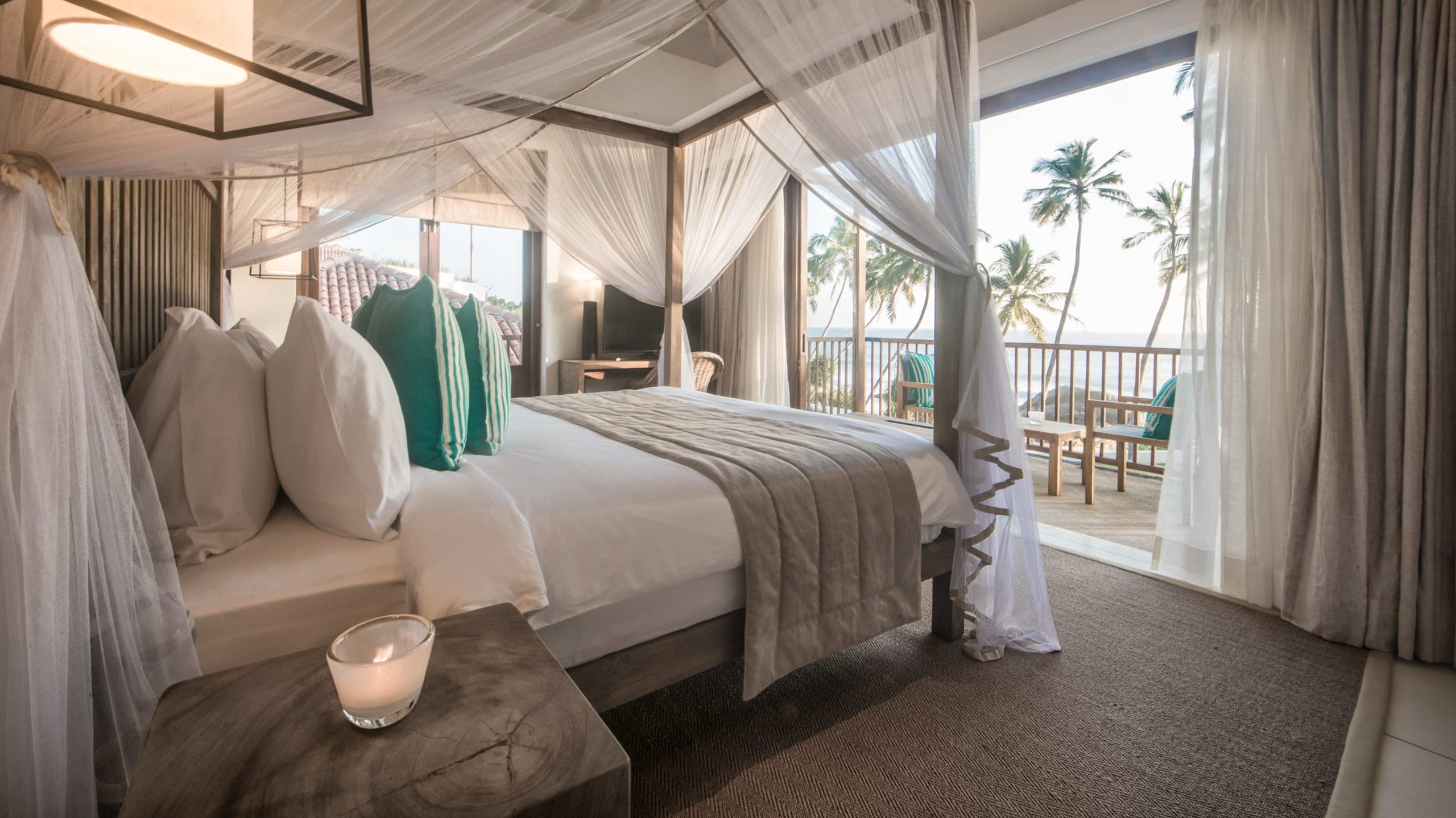 Oceanview Bedroom - Image 7