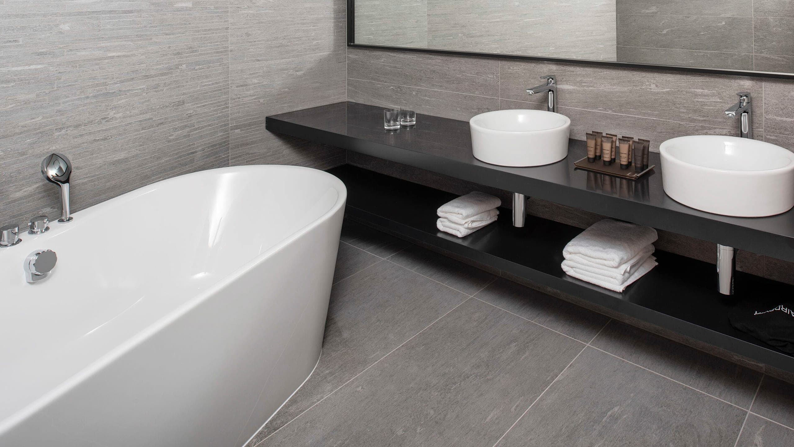 Superior City View Room - Image 1