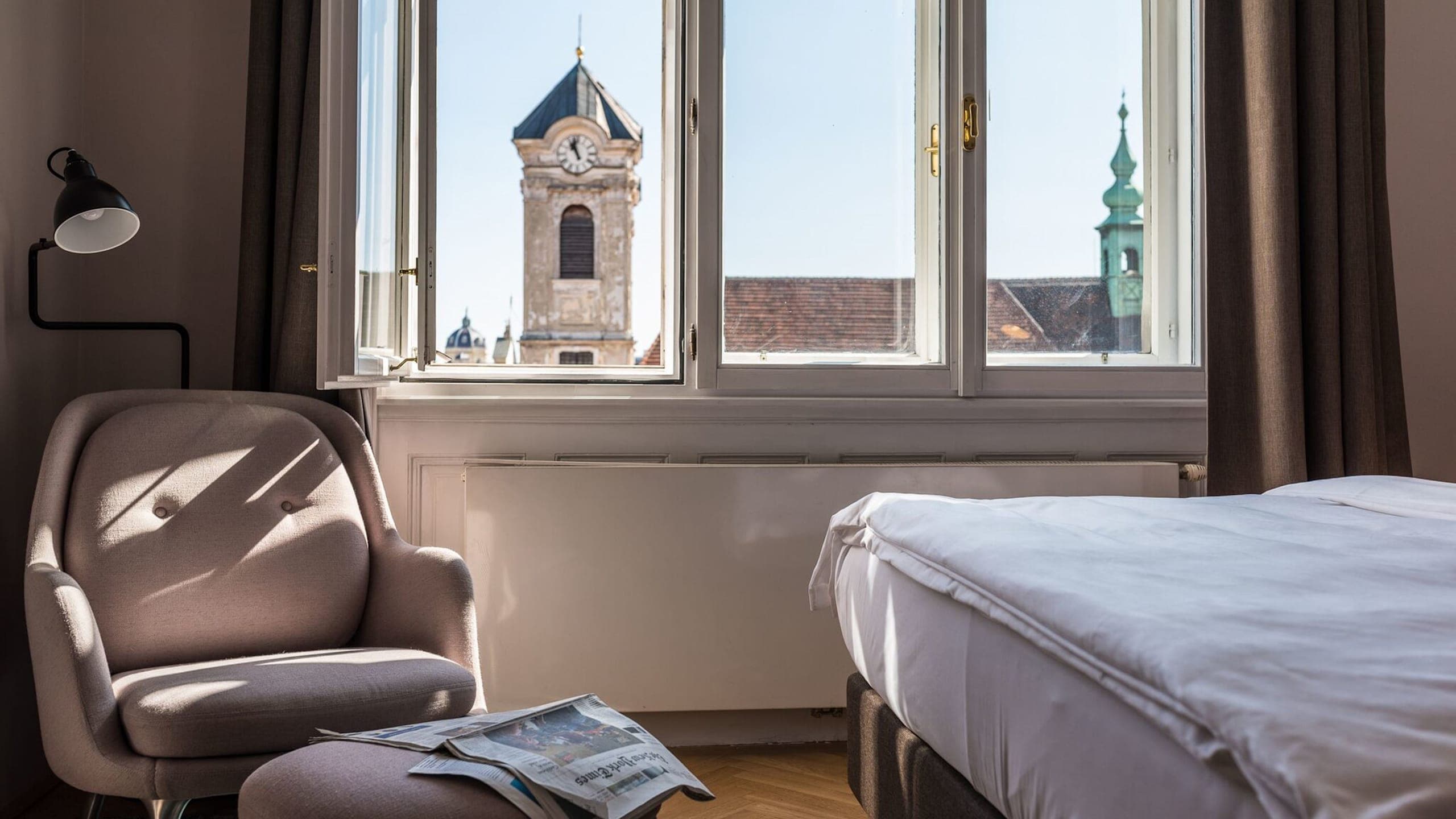 Double Room Medium - Image 15