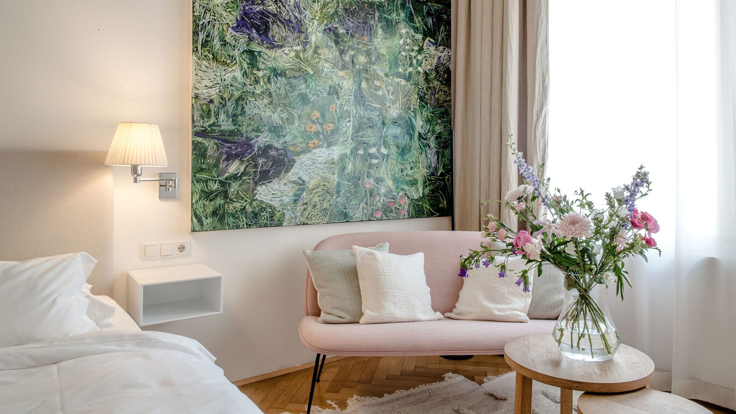 Double Room Medium - Image 14