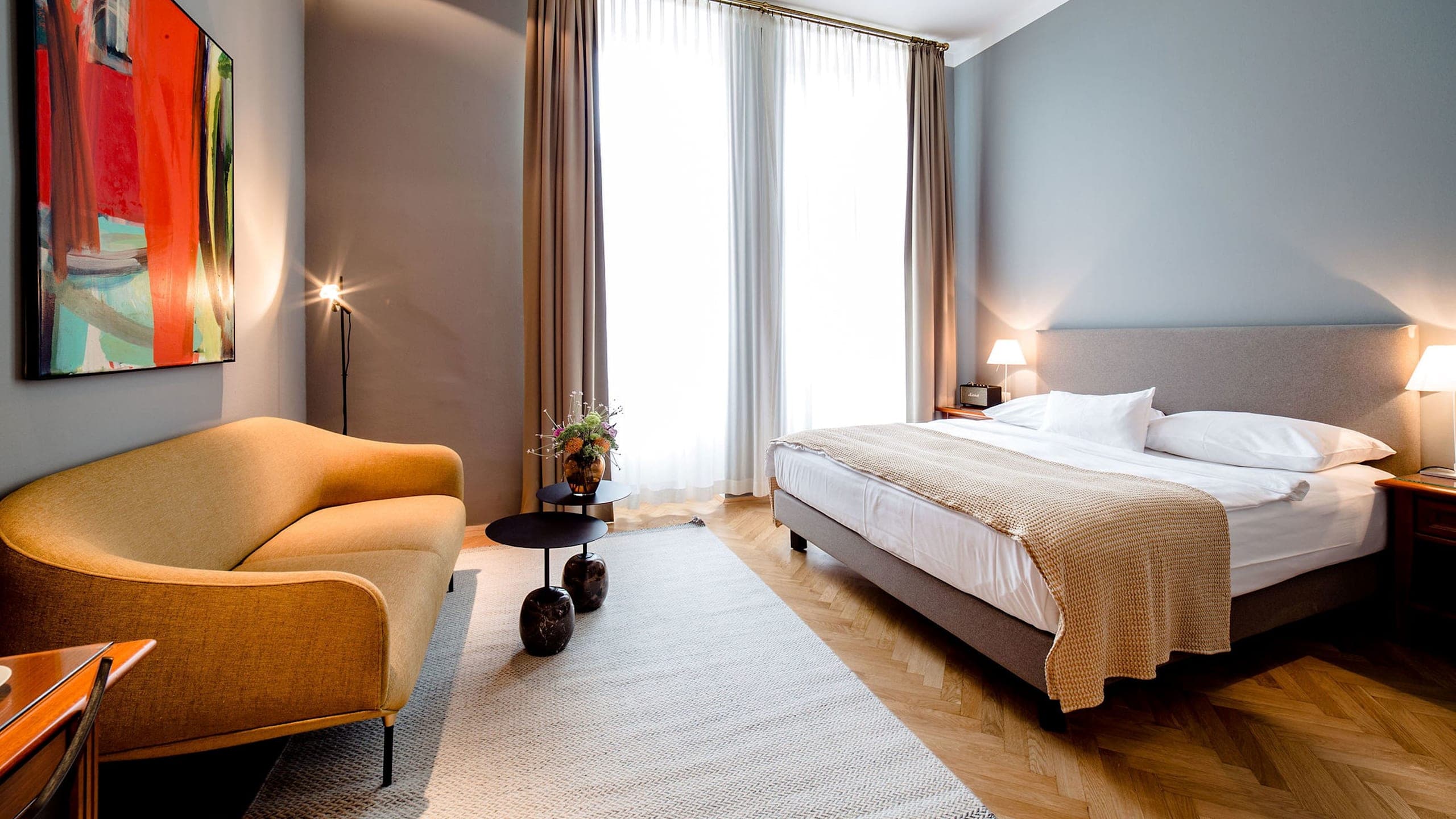 Double Room Medium - Image 10