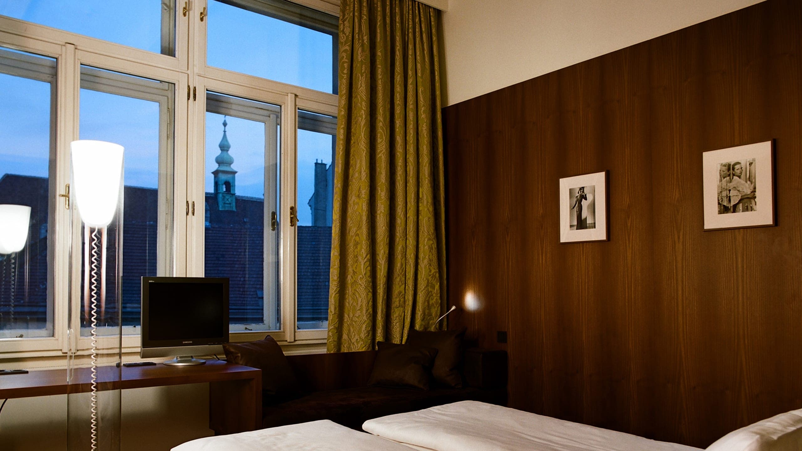 Double Room Medium - Image 1