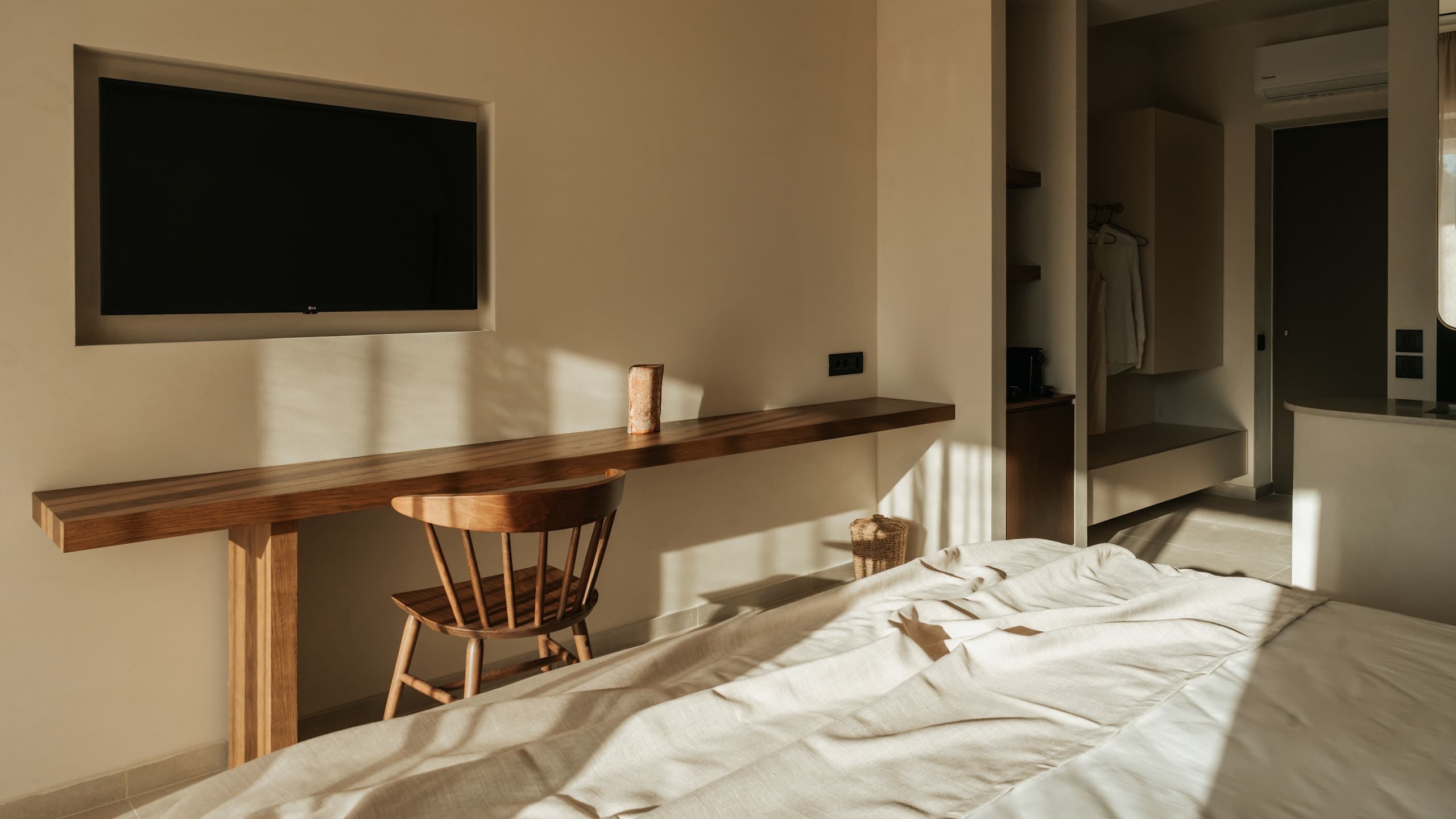 Deluxe Sea View Double Room - Image 6