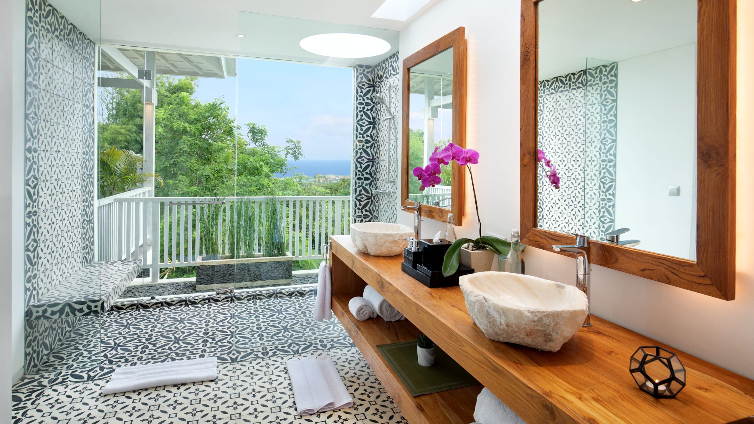 Studio Bedroom Garden View Villa - Image 9