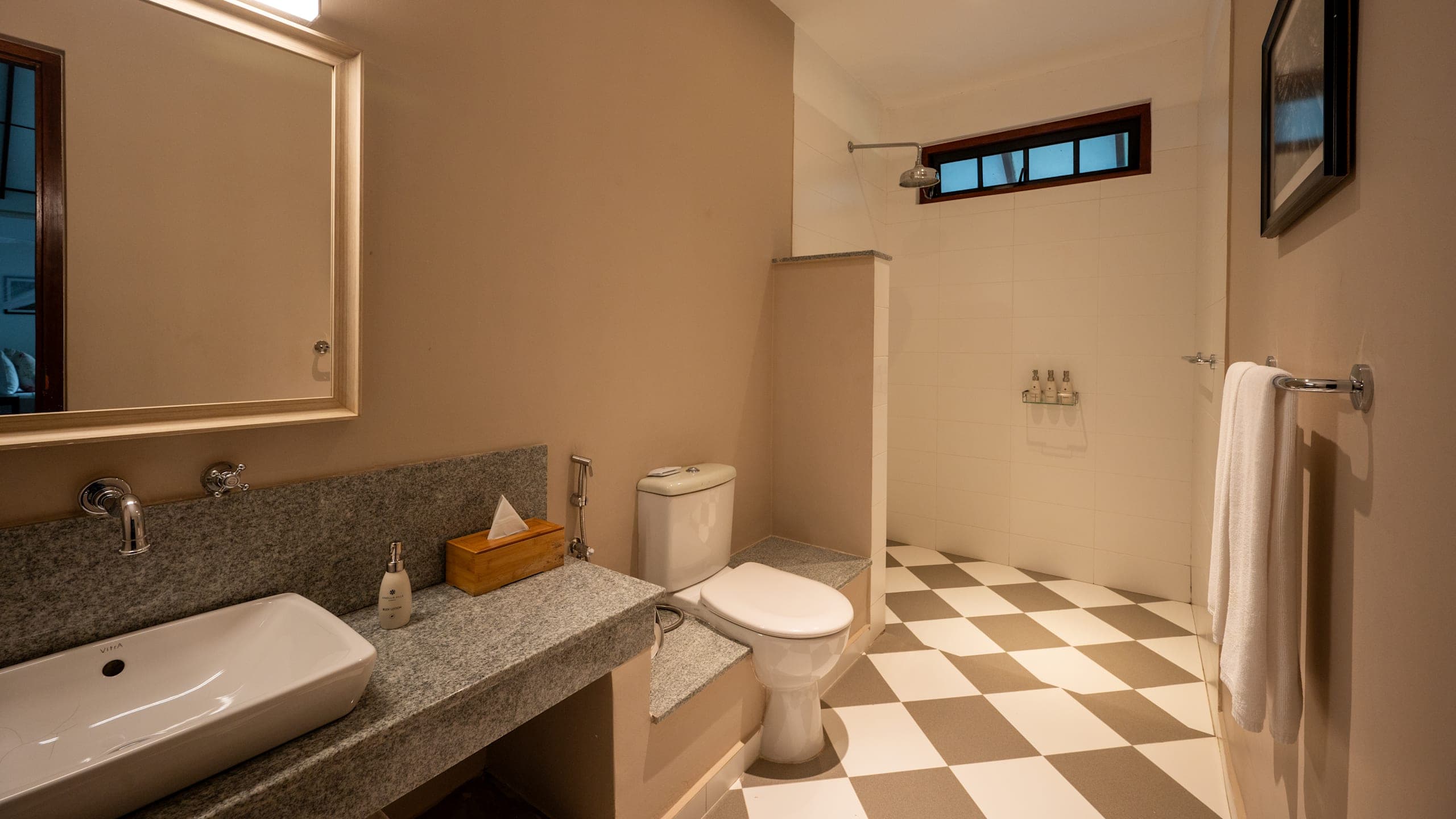 Twin Camellia Bedroom - Image 2