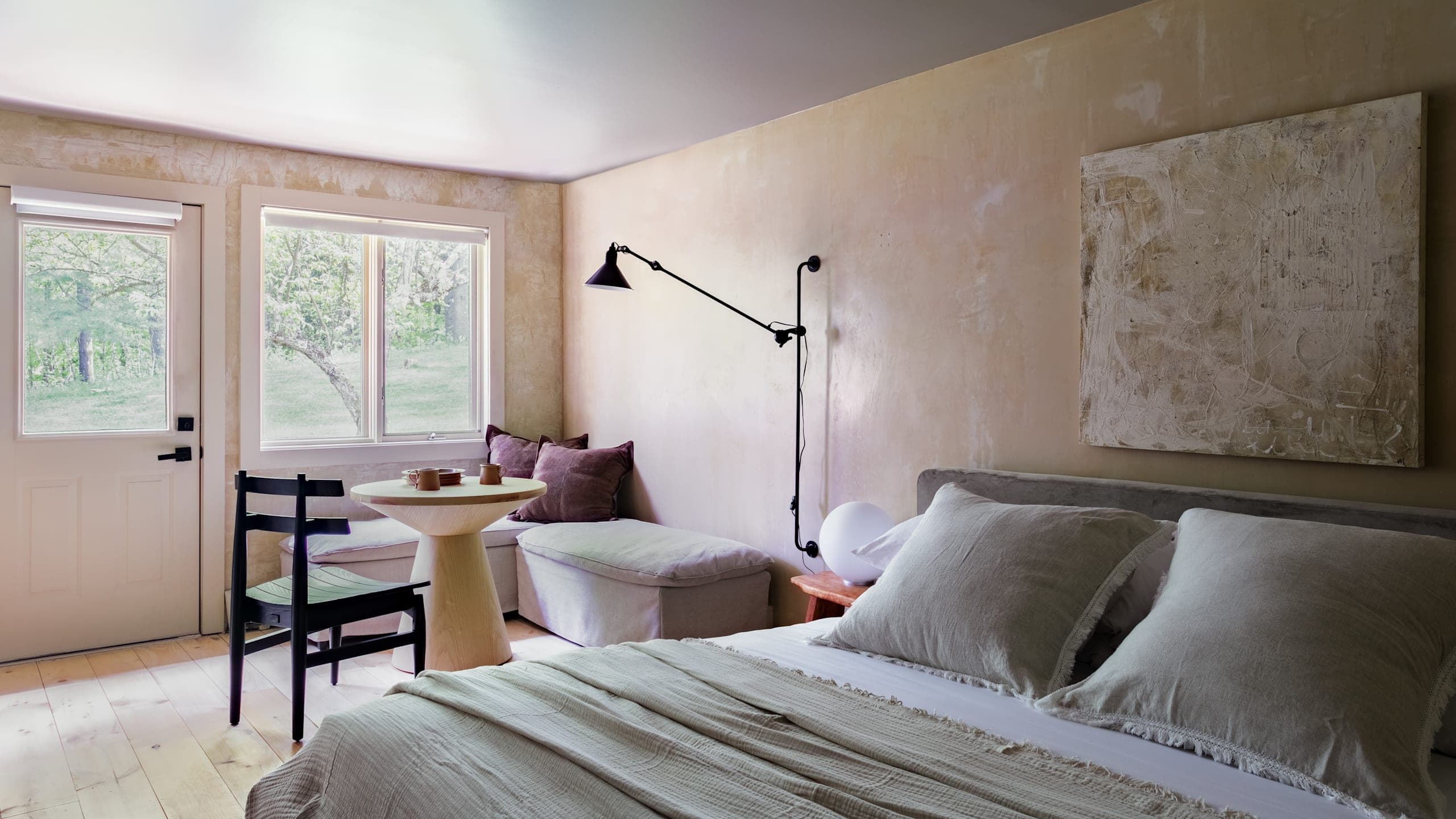 King Deluxe - Image 1