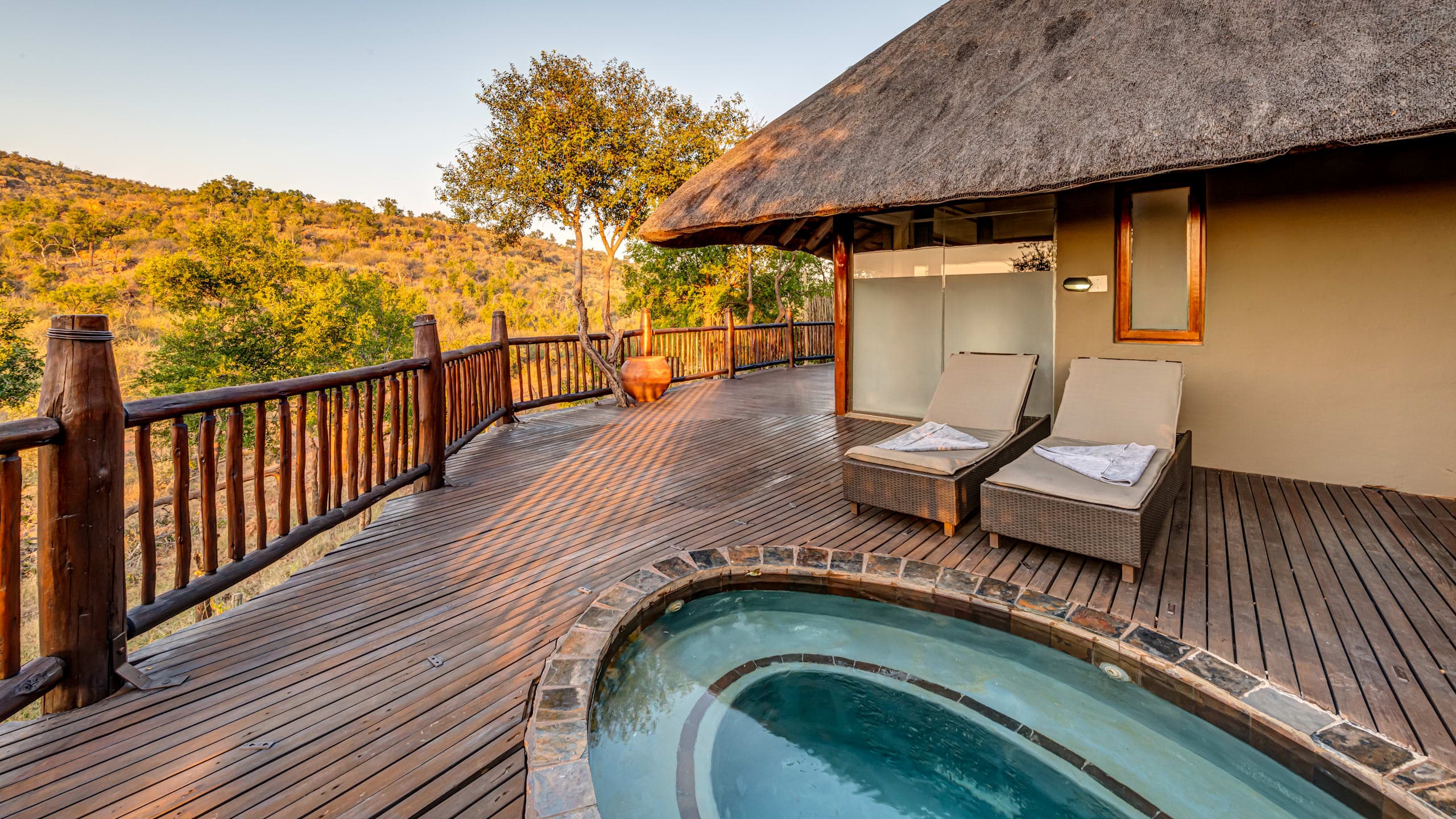 Luxury Suite - Image 3