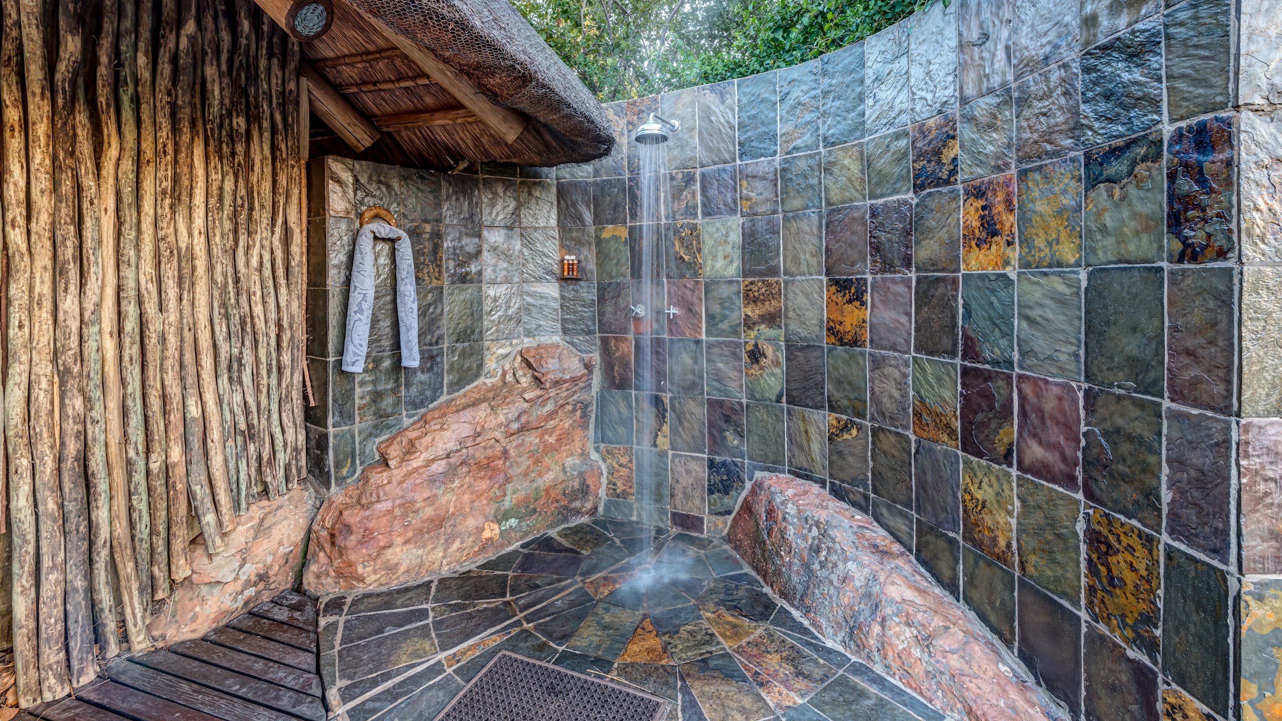 Luxury Suite - Image 1