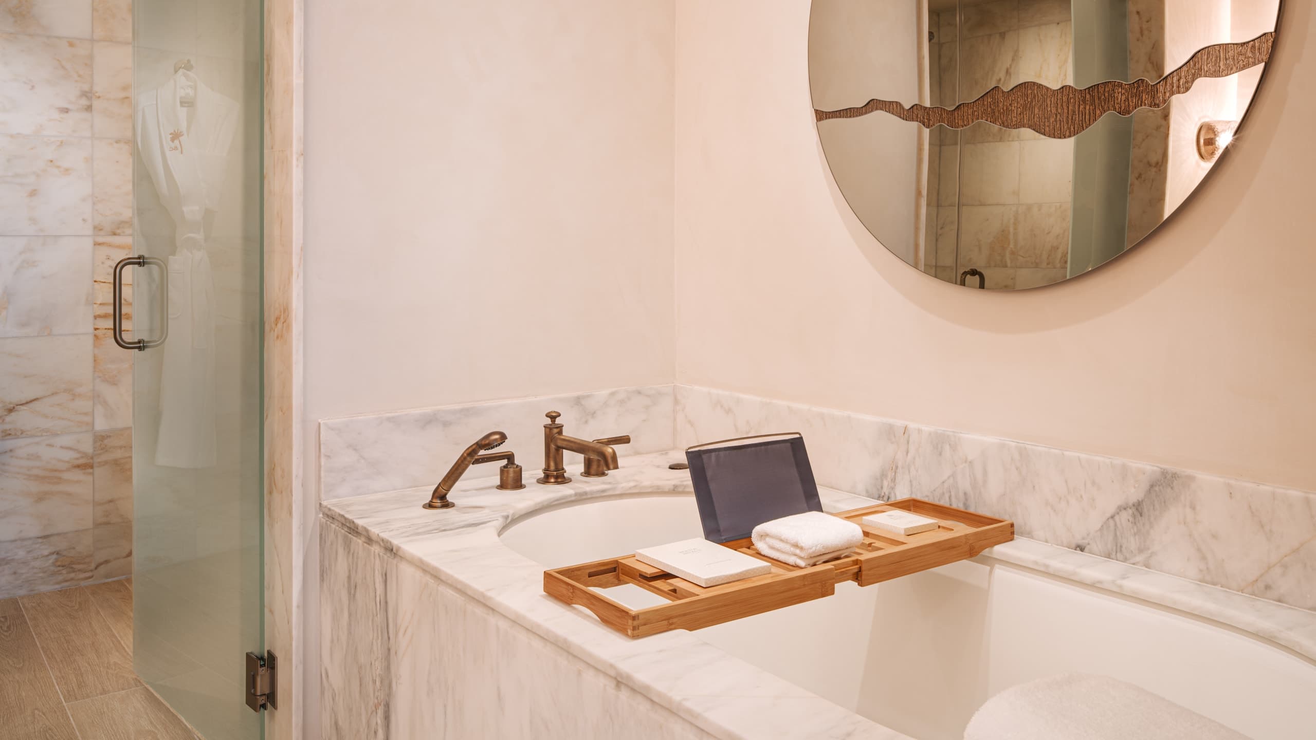 Guestroom Double Queen - Image 1