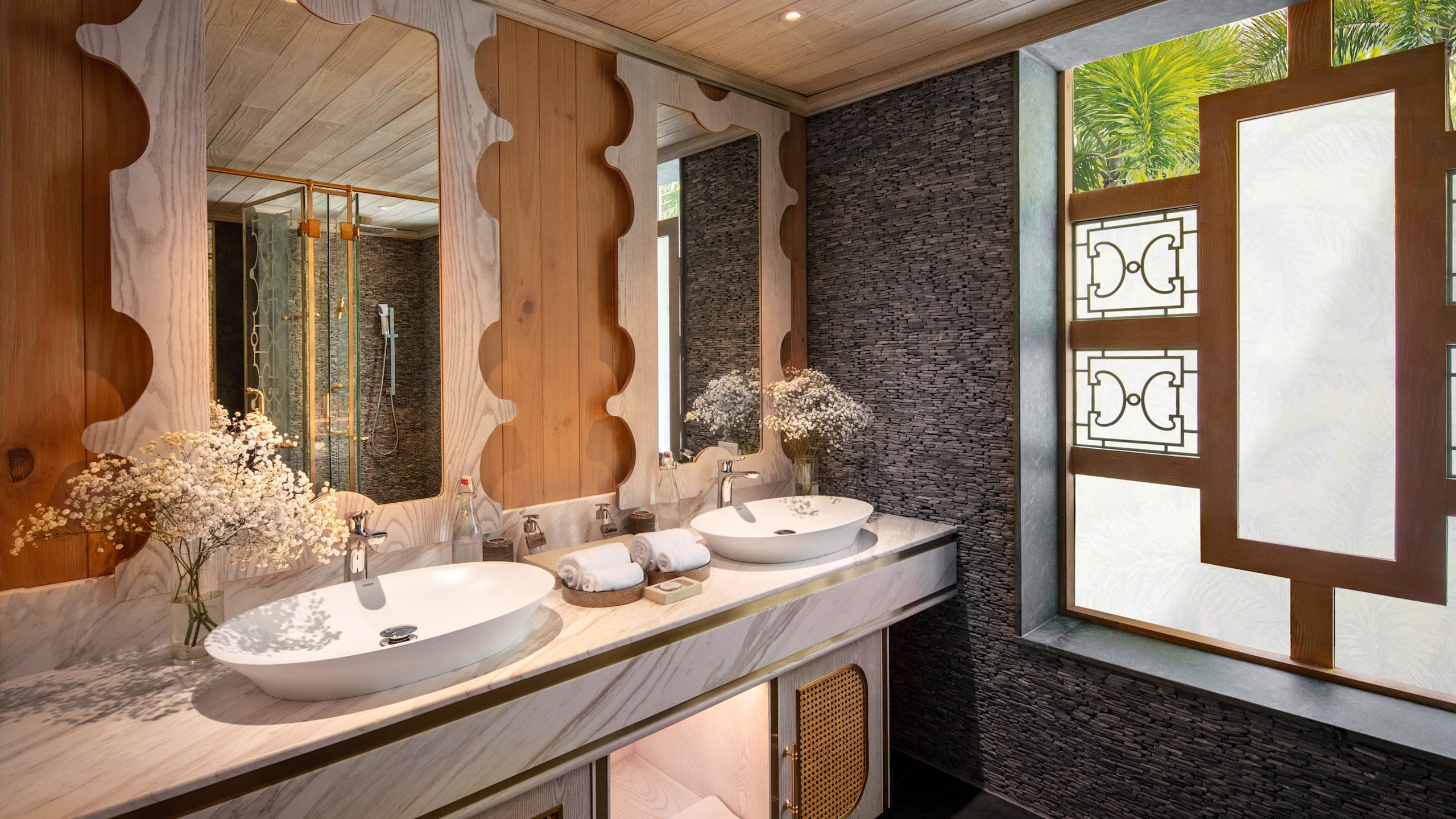 Garden View Two-Bedroom Suite - Image 4