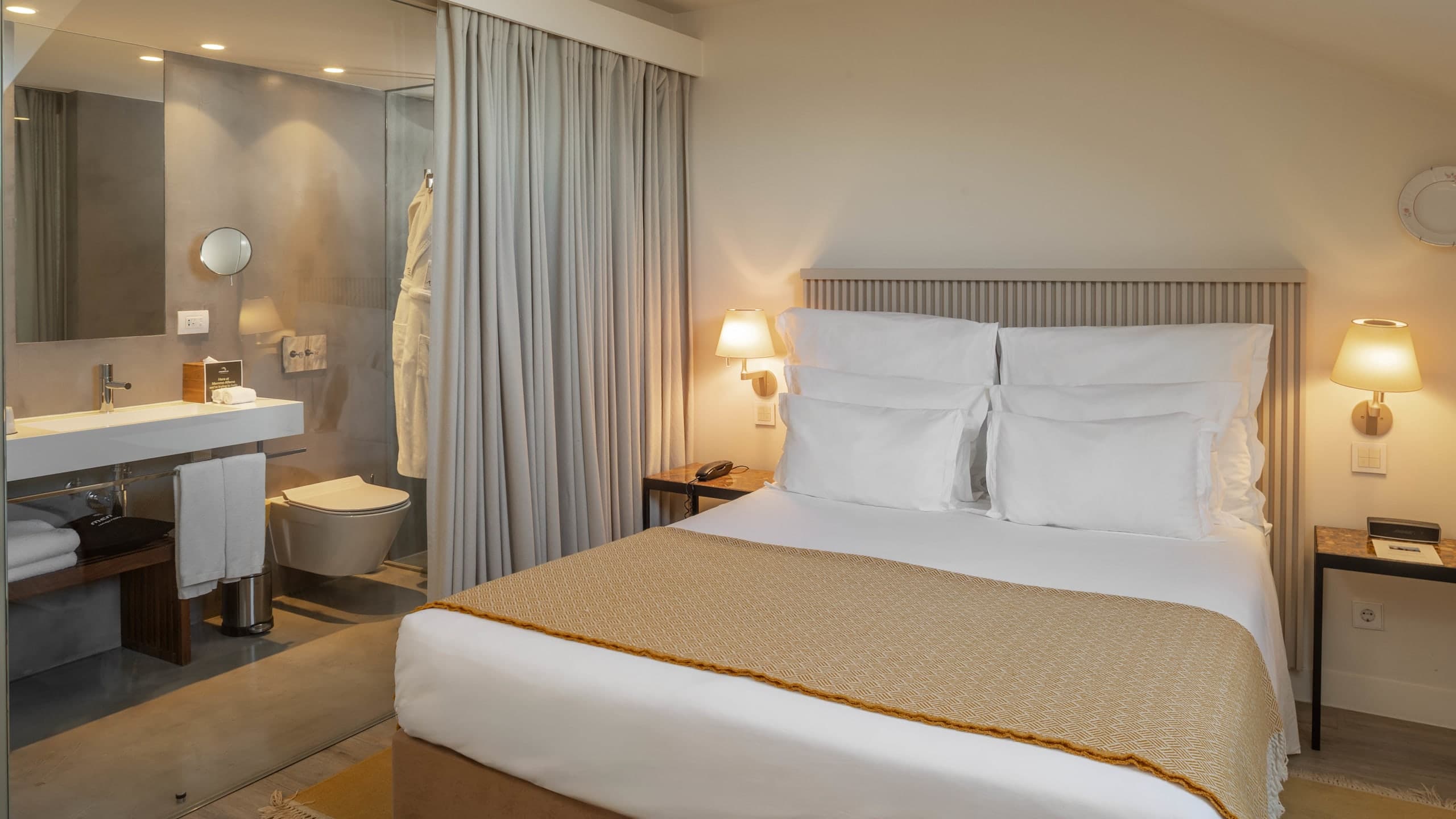 Mansard Room - Image 3