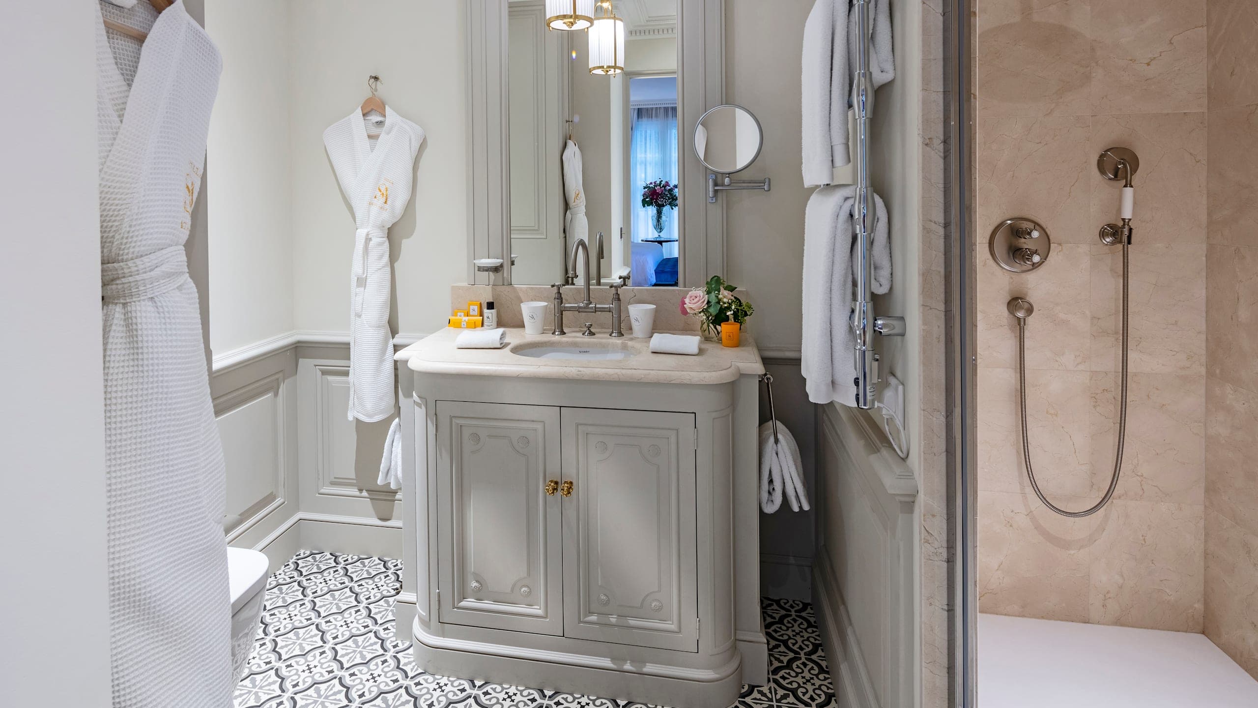 Classic Room  - Image 7