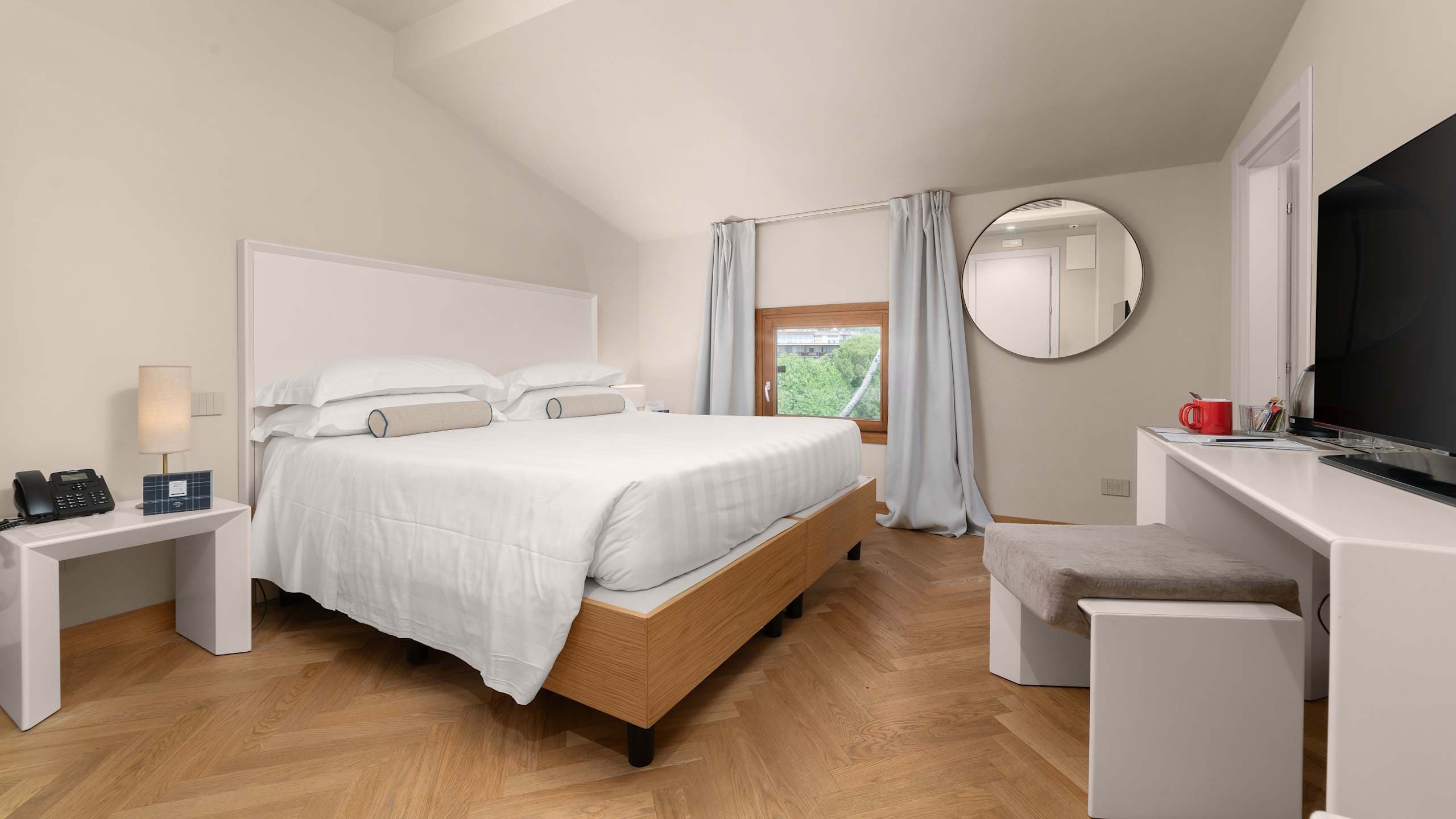 Comfort Room - Image 5