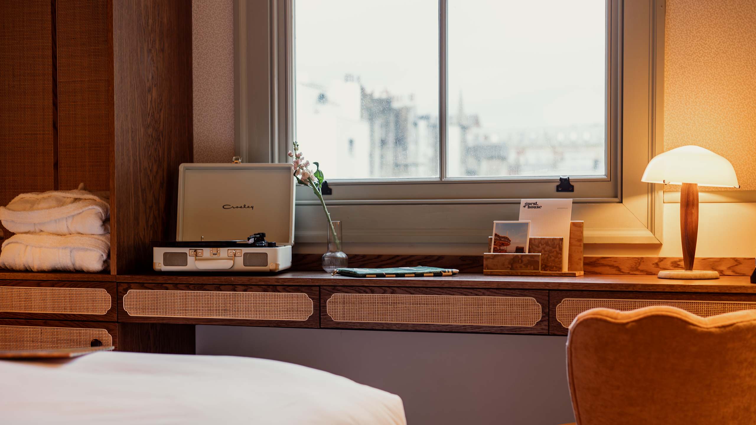 Guest Room - Image 3