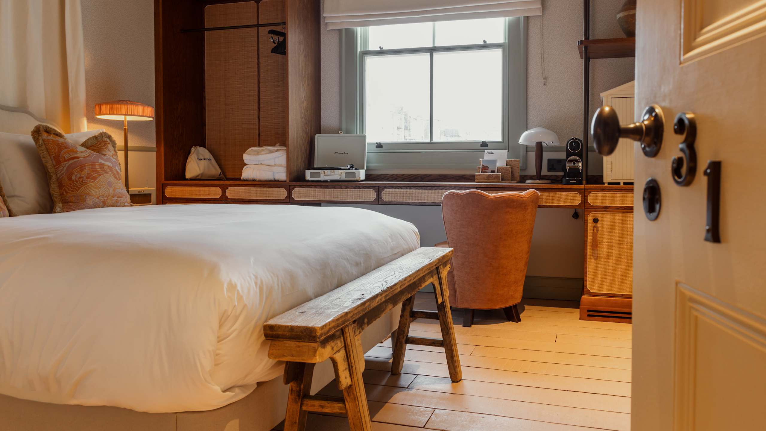 Guest Room - Image 1