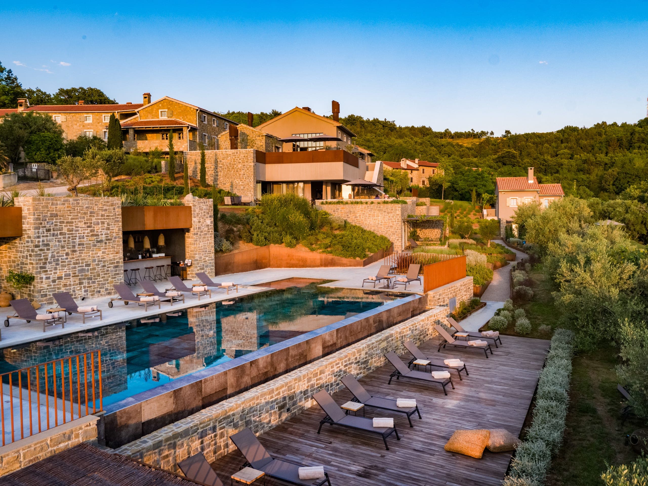 San Canzian Hotel & Residences