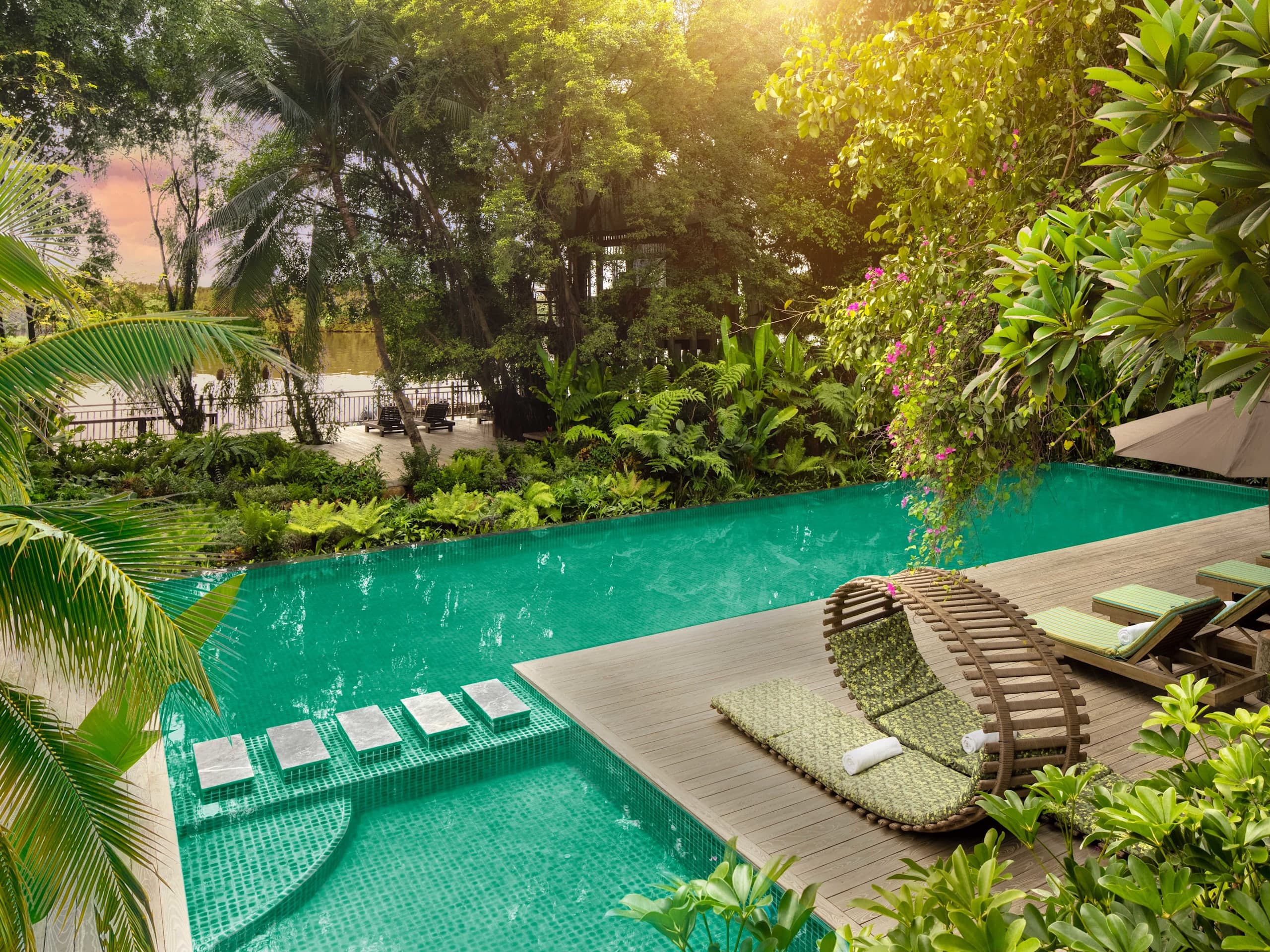 An Lam Retreats Saigon River