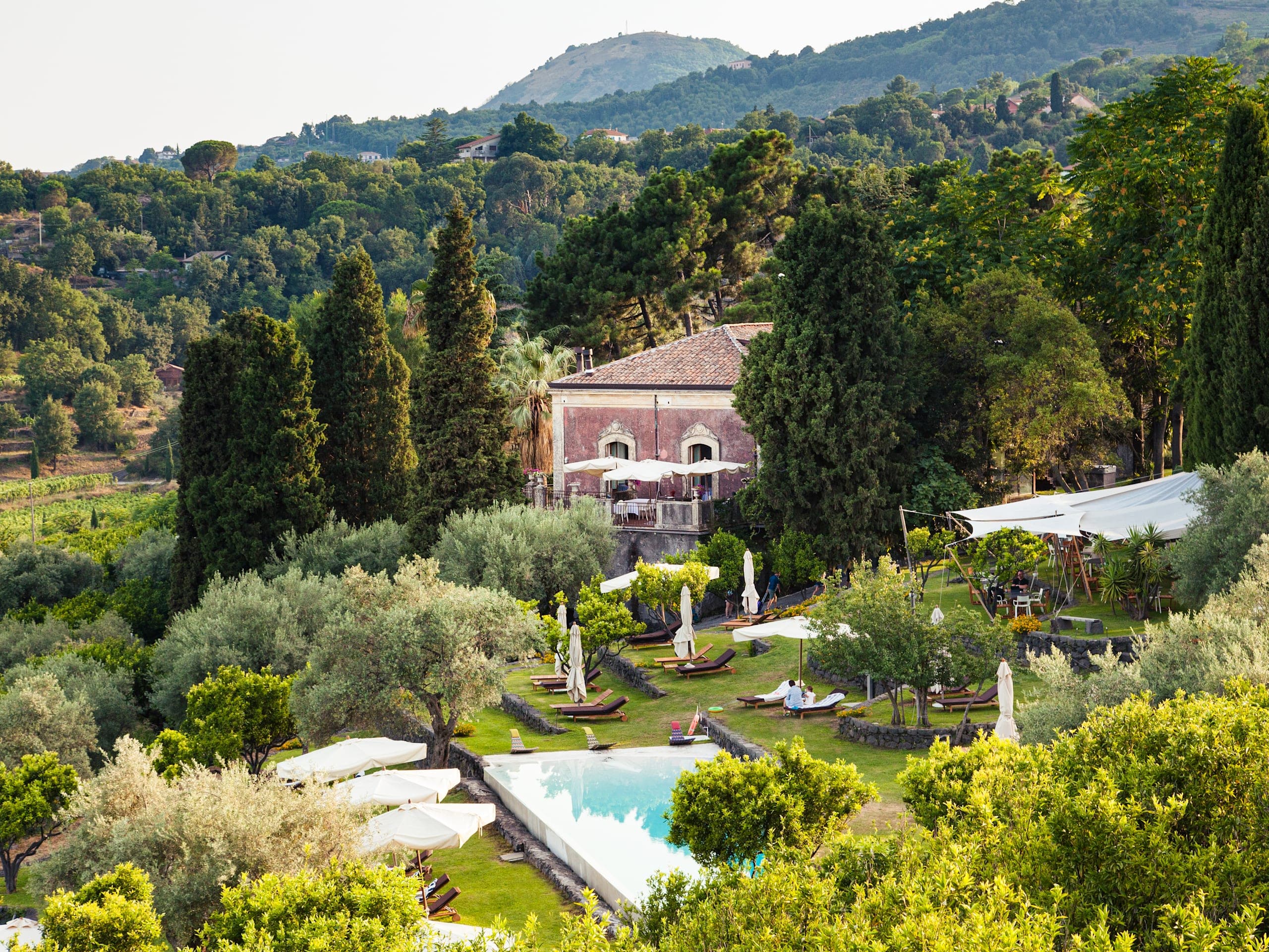 Monaci delle Terre Nere