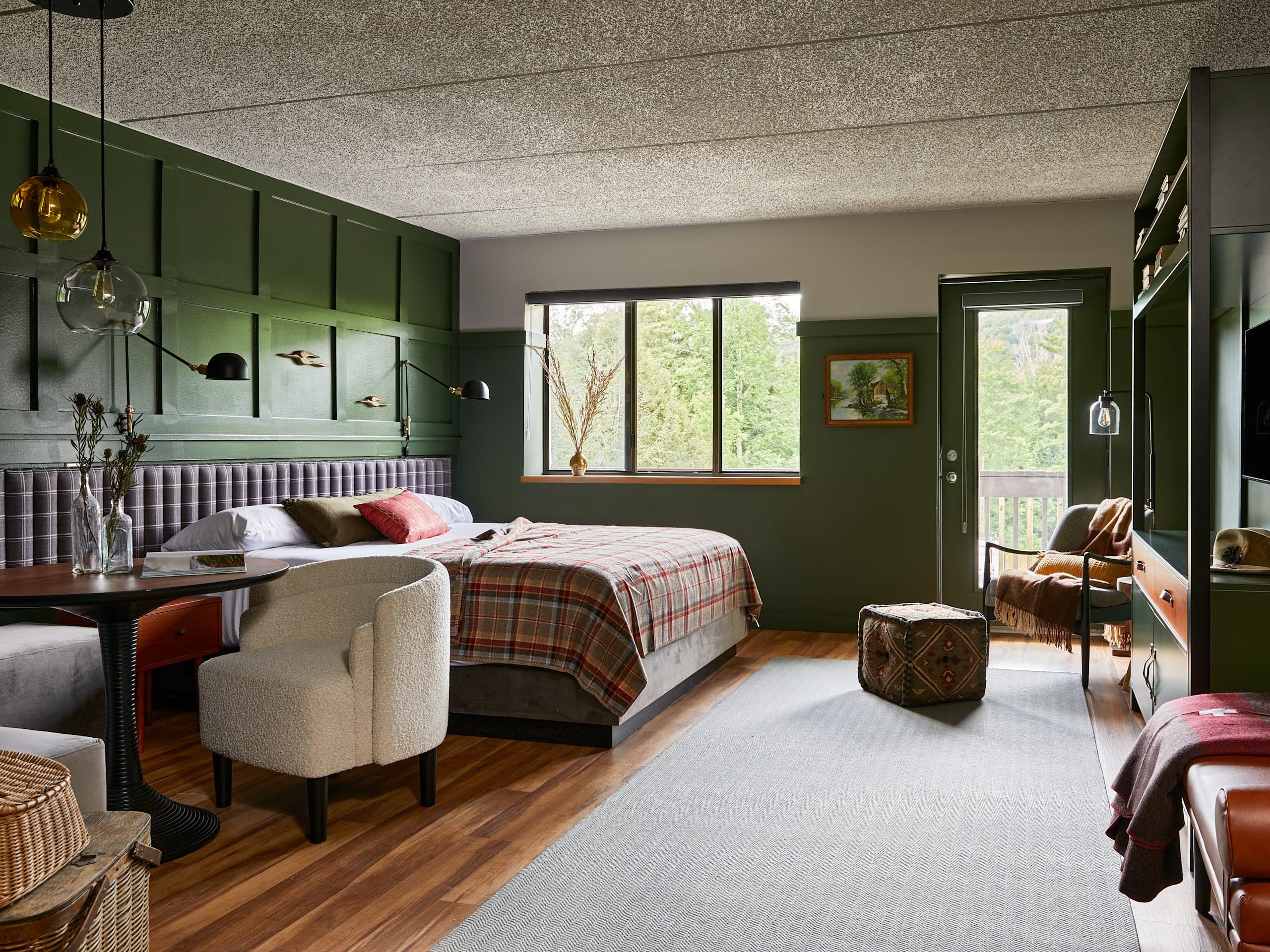 Bluebird Hunter Lodge