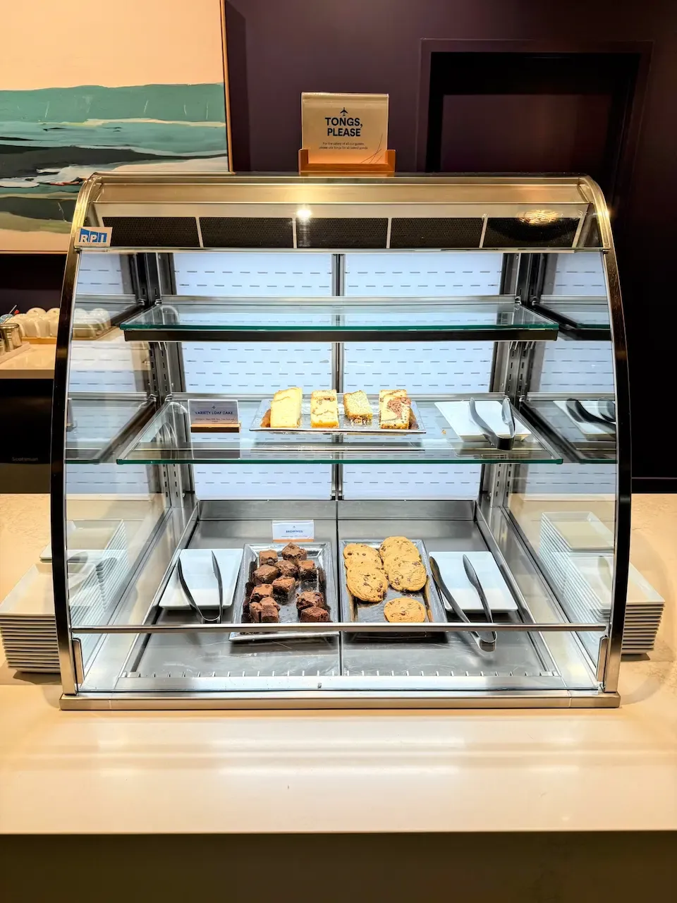 Alaska Airlines Lounge SFO Snacks